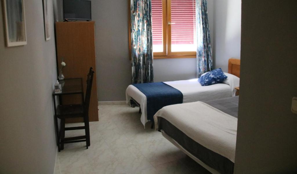 Hostal Burgales Милагро Экстерьер фото