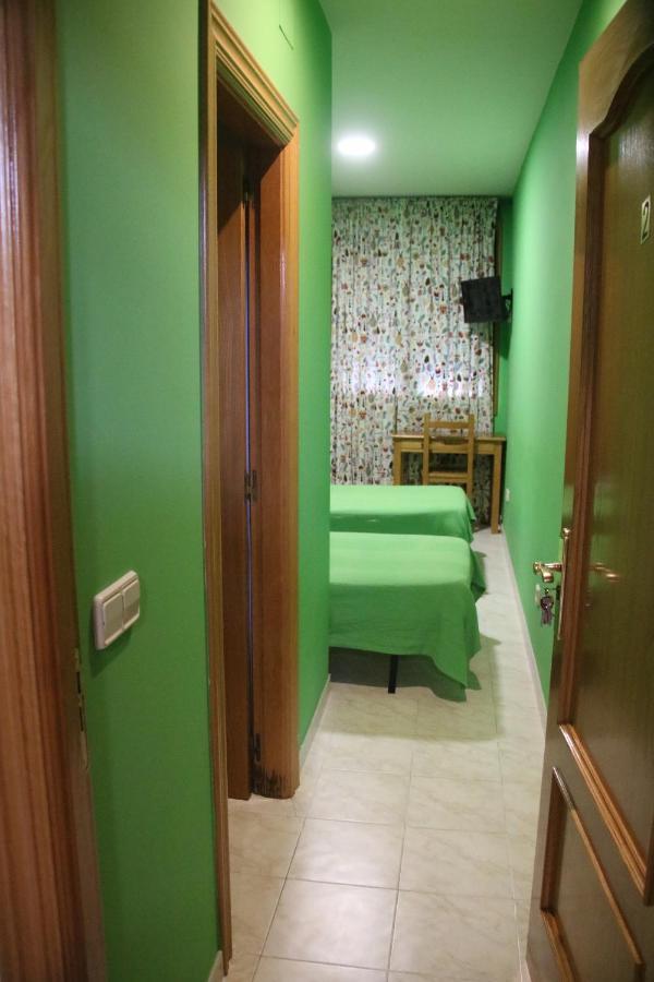 Hostal Burgales Милагро Экстерьер фото