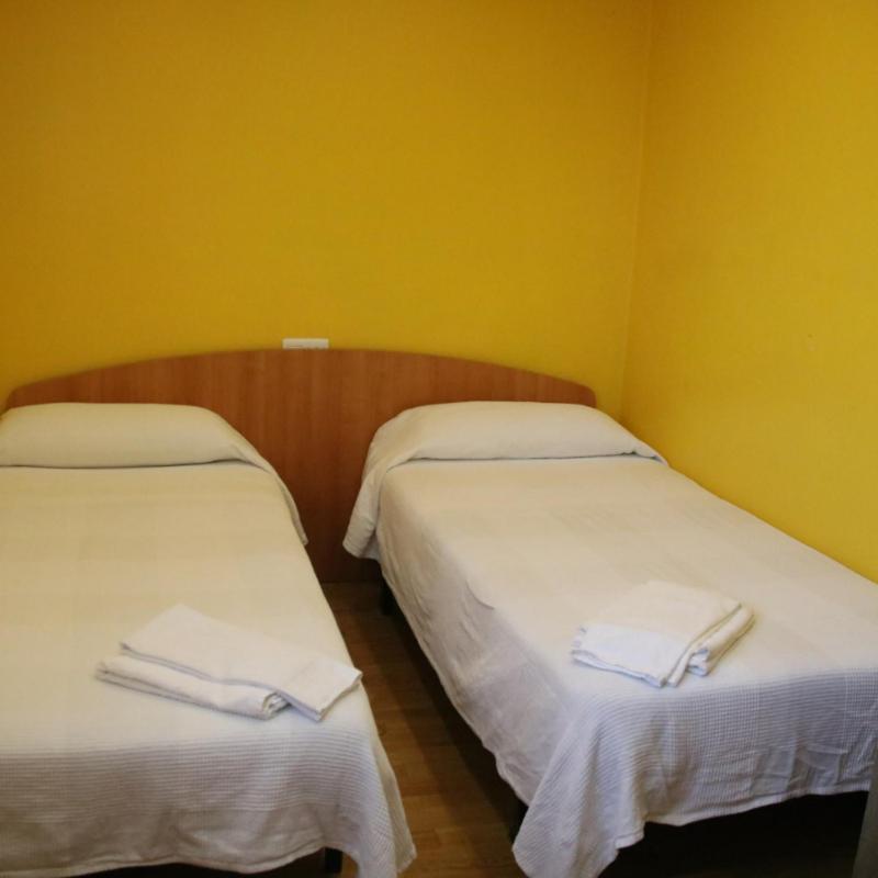 Hostal Burgales Милагро Экстерьер фото